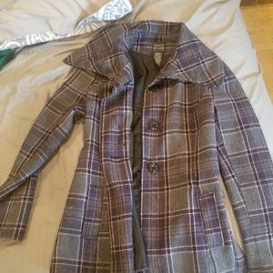 Small tract Evan's pea coat